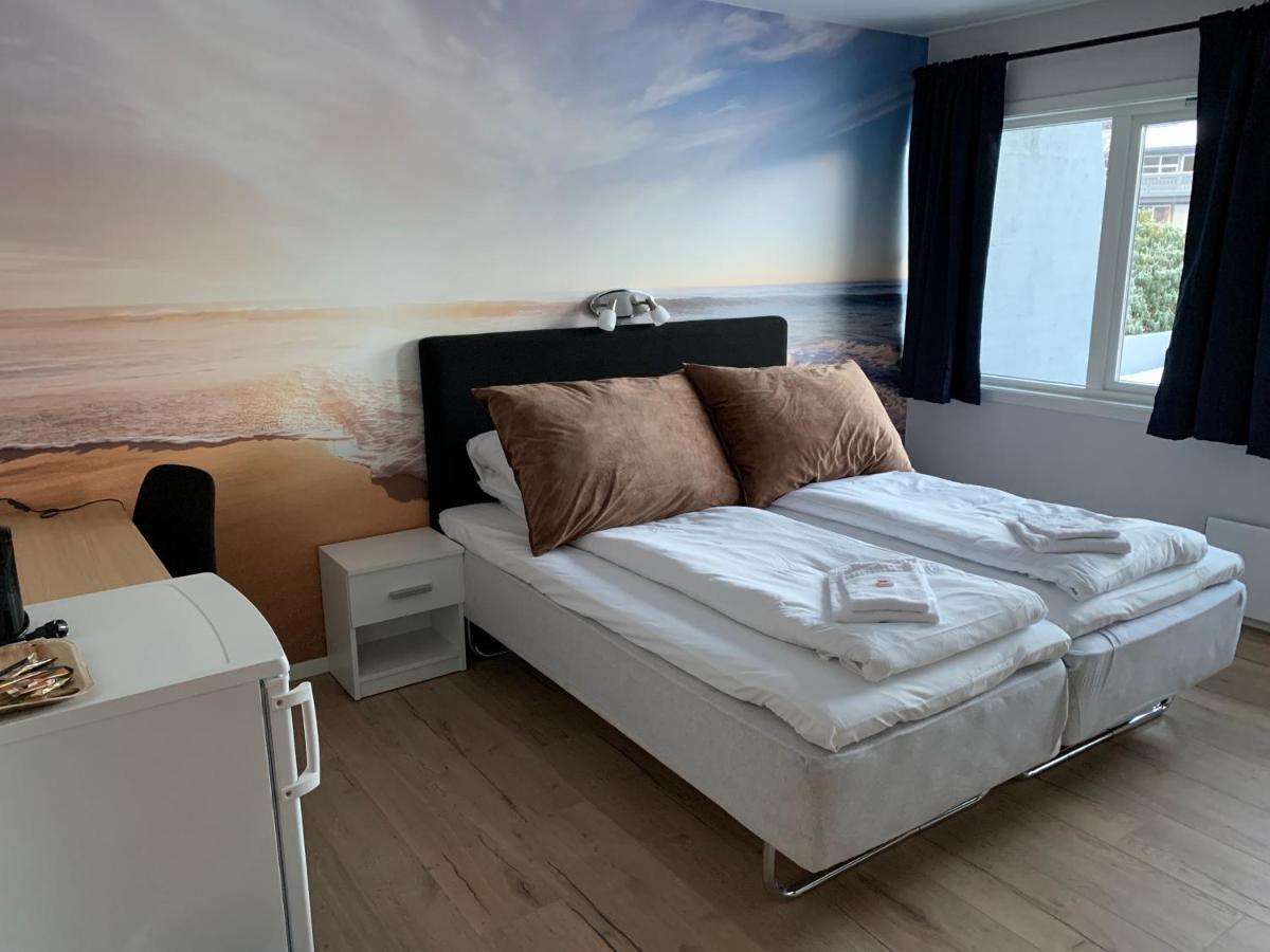 Husnes Sentrum Hotell Esterno foto