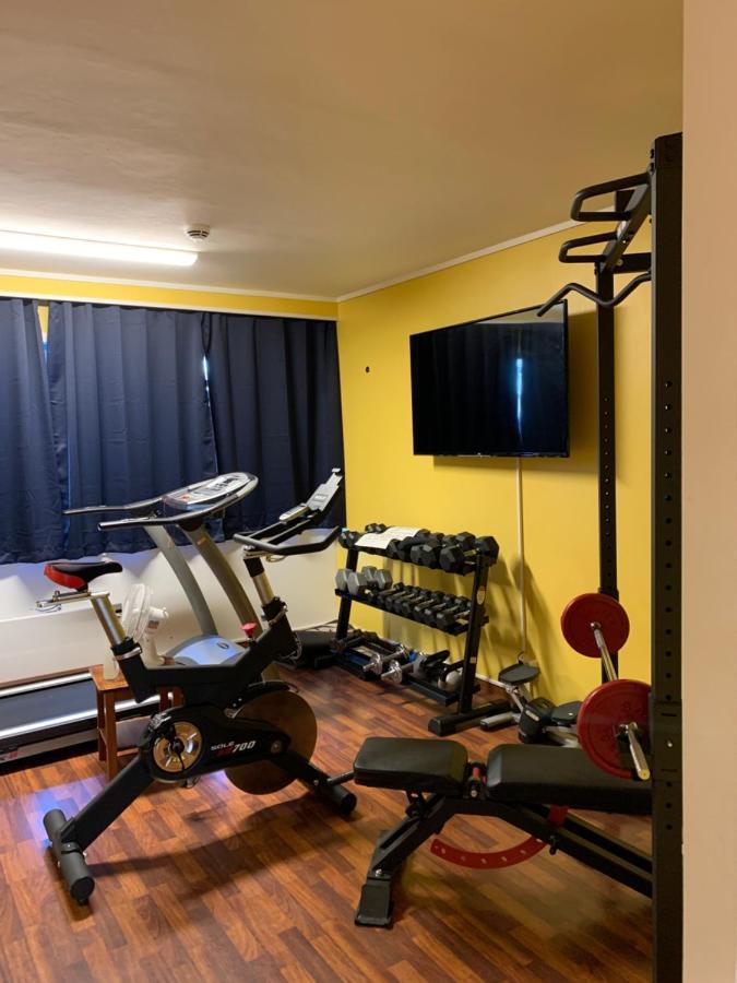 Husnes Sentrum Hotell Esterno foto