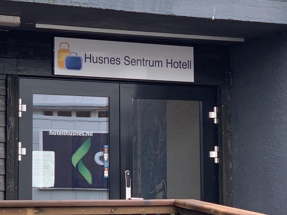 Husnes Sentrum Hotell Esterno foto
