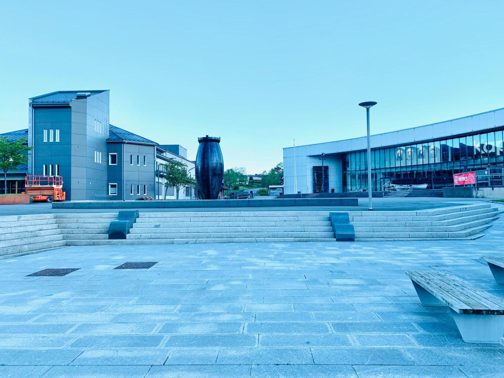 Husnes Sentrum Hotell Esterno foto