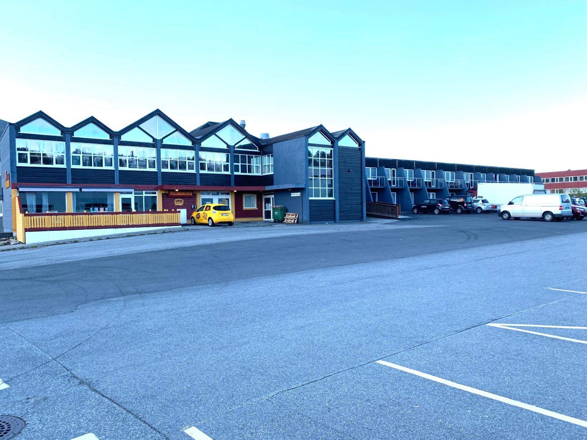 Husnes Sentrum Hotell Esterno foto